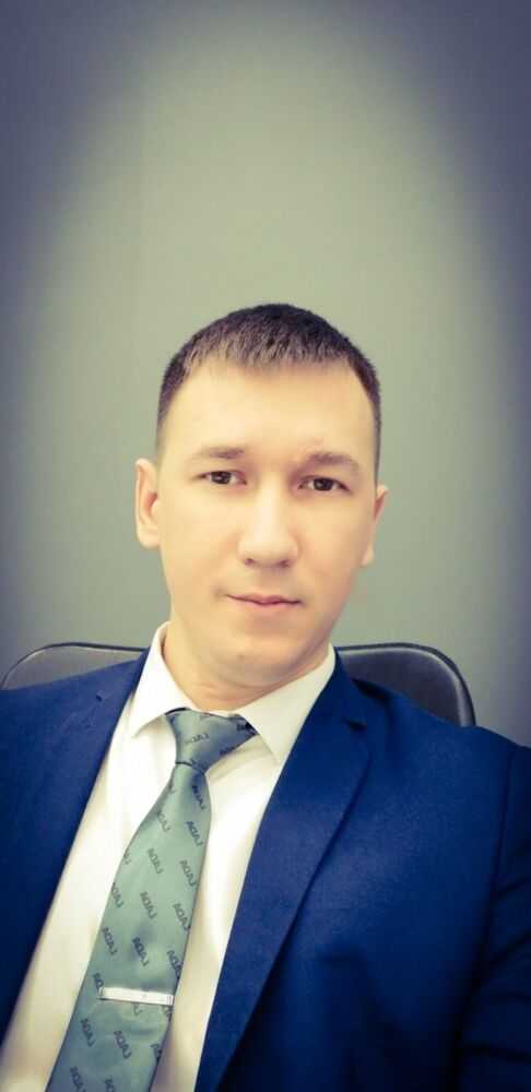 На фотографии я. Я живой человек.